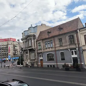 https://romana-bucharest.bucharesthotelsnow.com